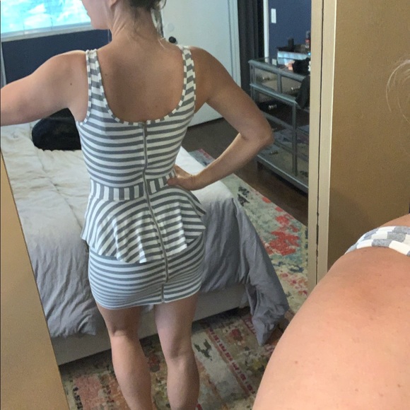 Striped peplume dress - Picture 4 of 5